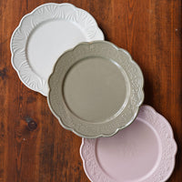 Atelier Gyuusha Large Floral Shape Round Plate