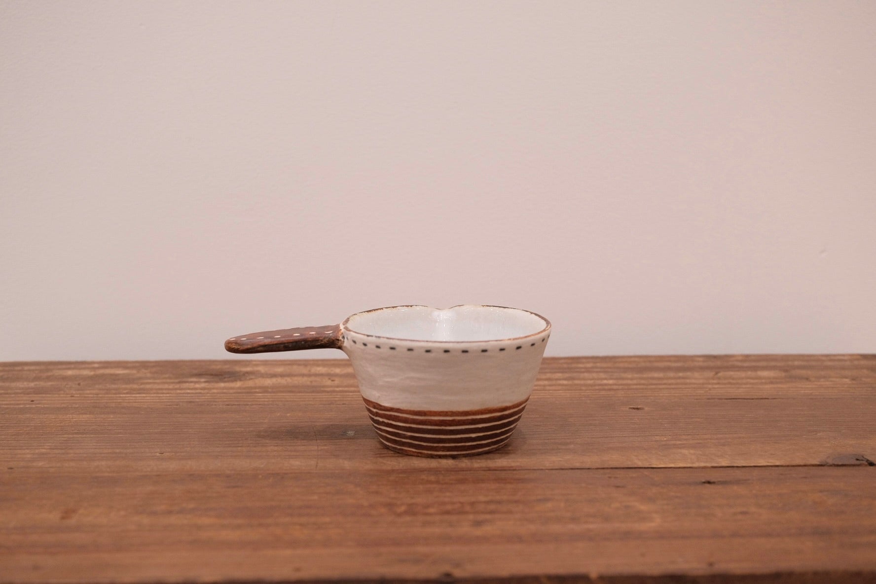 Emishi Kobo 池田匡優&美弥子 - Small Bowl with Handle and Spout