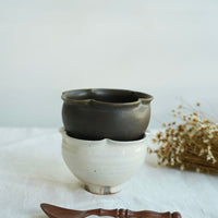 Hirokazu Furutani 古谷浩一 - Dark Brown Flower Shaped 12cm Bowl HF02
