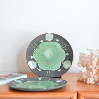 Akemi Nakamura 中村明美 Flower large Round Plate AN28