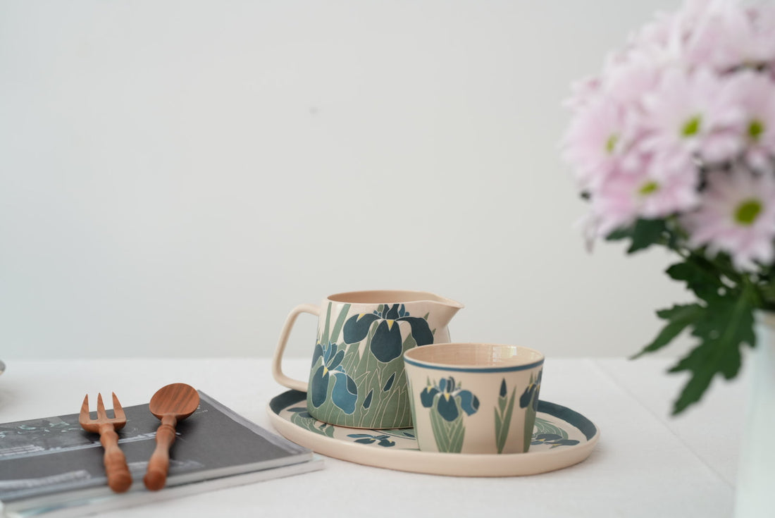 Shirogarasu Studio Blue Iris Oval Plate