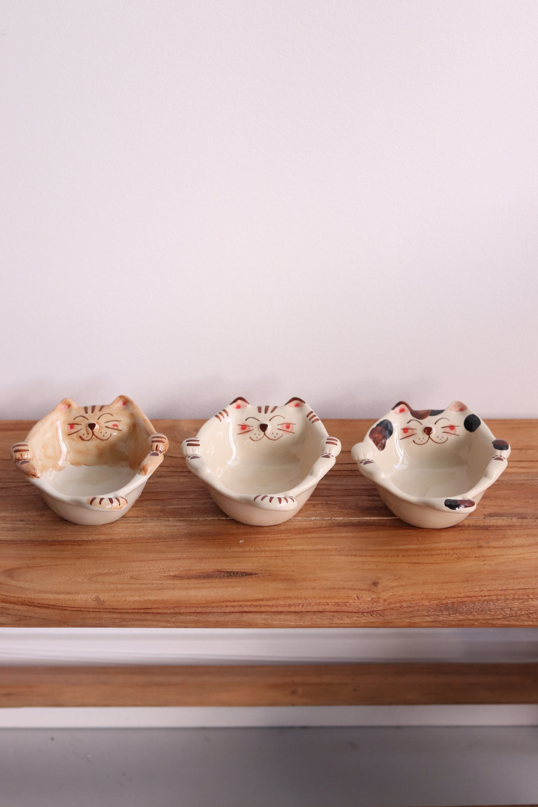 Hasami ware Friendly Cat Small Bowl