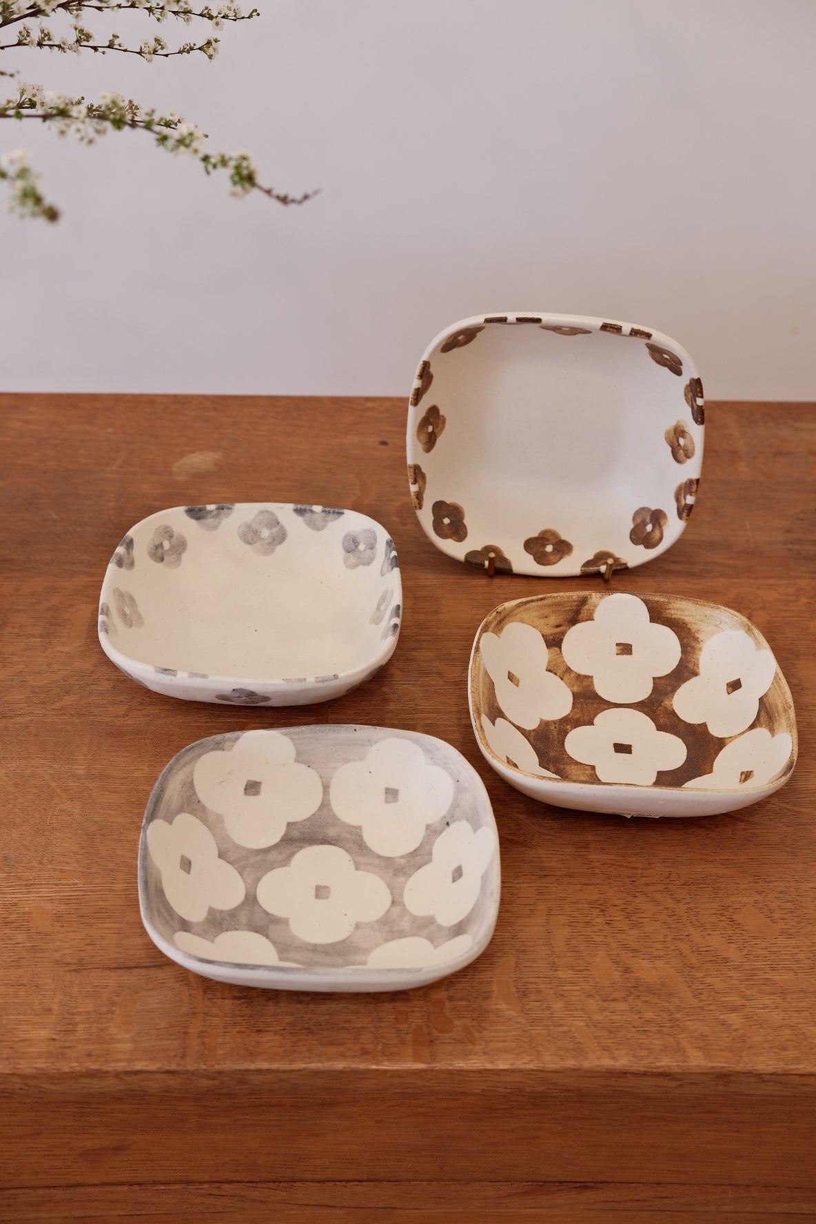 Shoko Maeda 前田祥子 Square Bowl – Yochi Cups