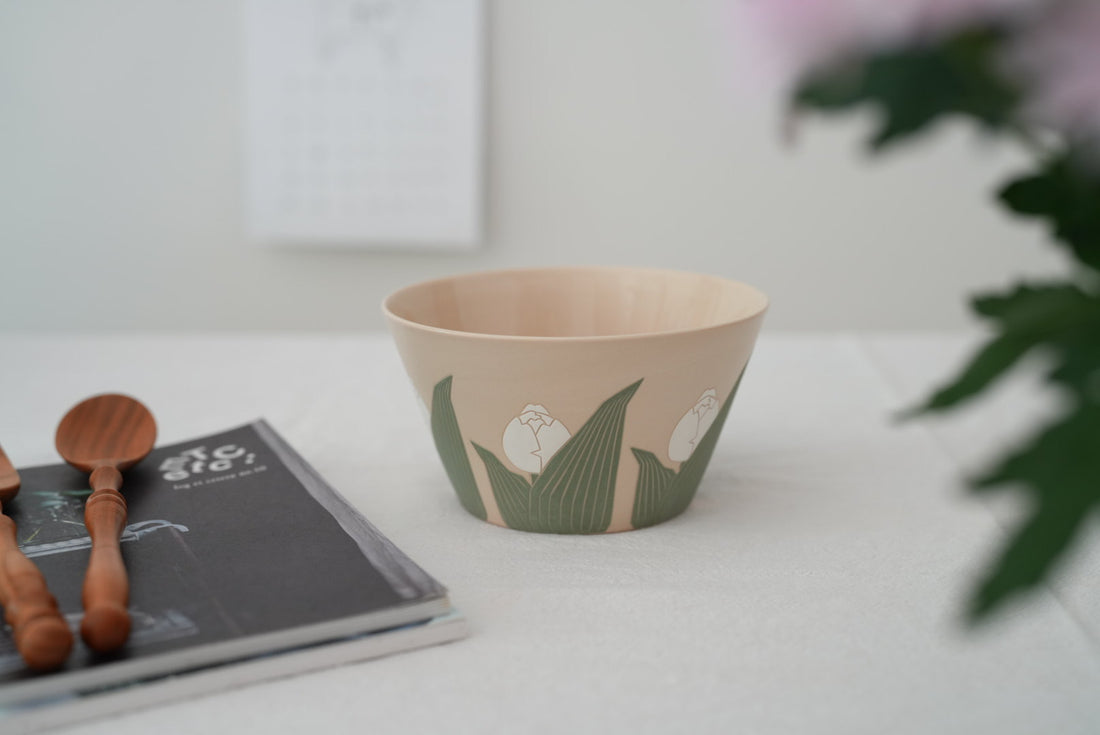 Shirogarasu Studio White Tulip Small Bowl