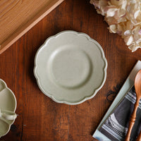 Atelier Gyuusha Small Floral Shape Round Plate