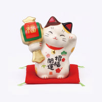 薬師窯 Maneki Neko Lucky Cat Ornament - Fortune Mallet