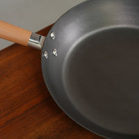 Yamada Kogyosho 山田工業所 HANAKO+a Frying Pan with Wooden Handle