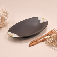 Kei Mitsumochi ミツ持啓 Oval Plate - Black Flower KM09