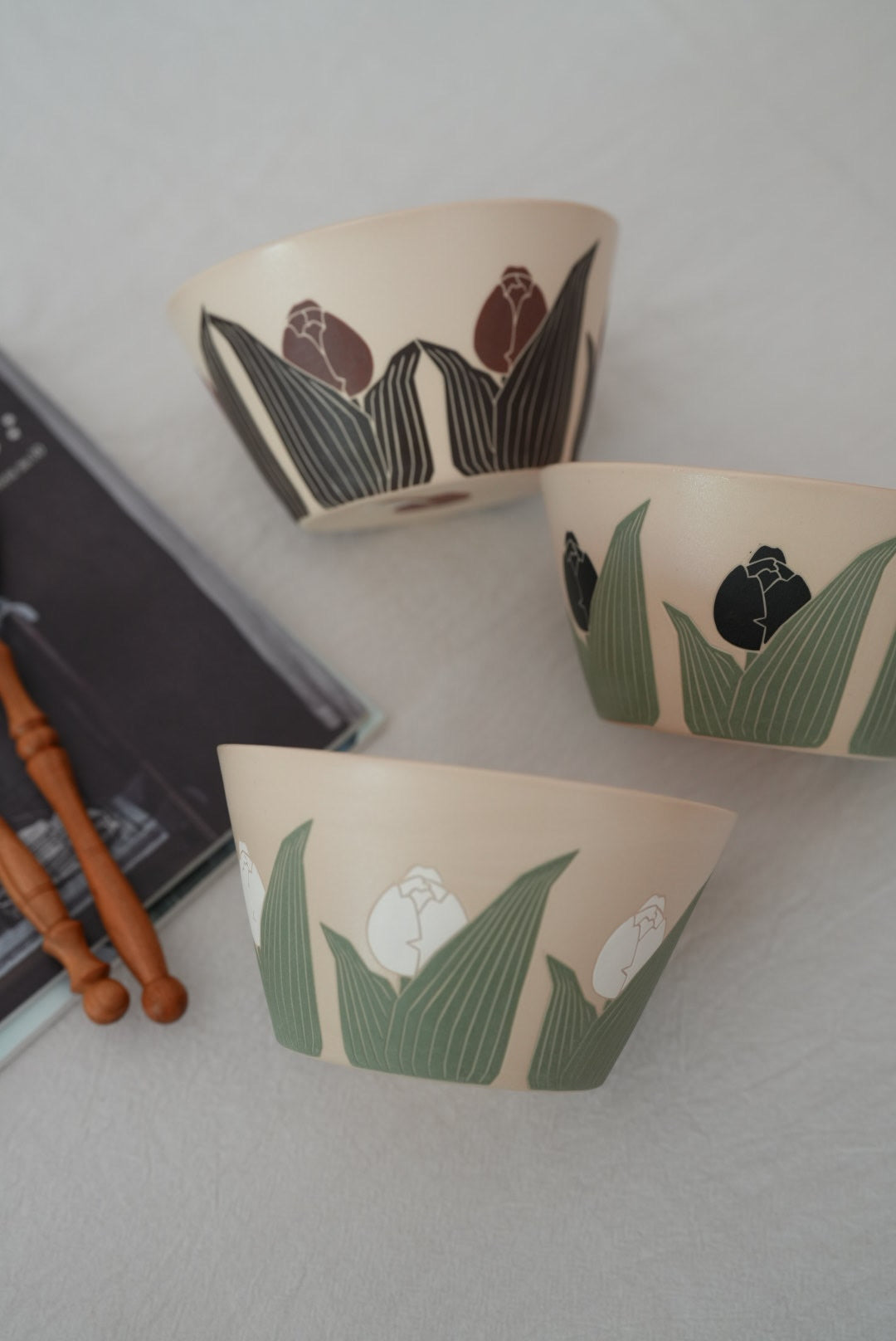 Shirogarasu Studio Brownie Tulip Small Bowl