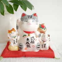薬師窯 Maneki Neko Lucky Cat Ornament - Fulfillment of wishes
