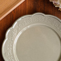Atelier Gyuusha Large Floral Shape Round Plate