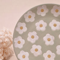 Kei Mitsumochi ミツ持啓 Green Flower Pattern Round Plate  KM46