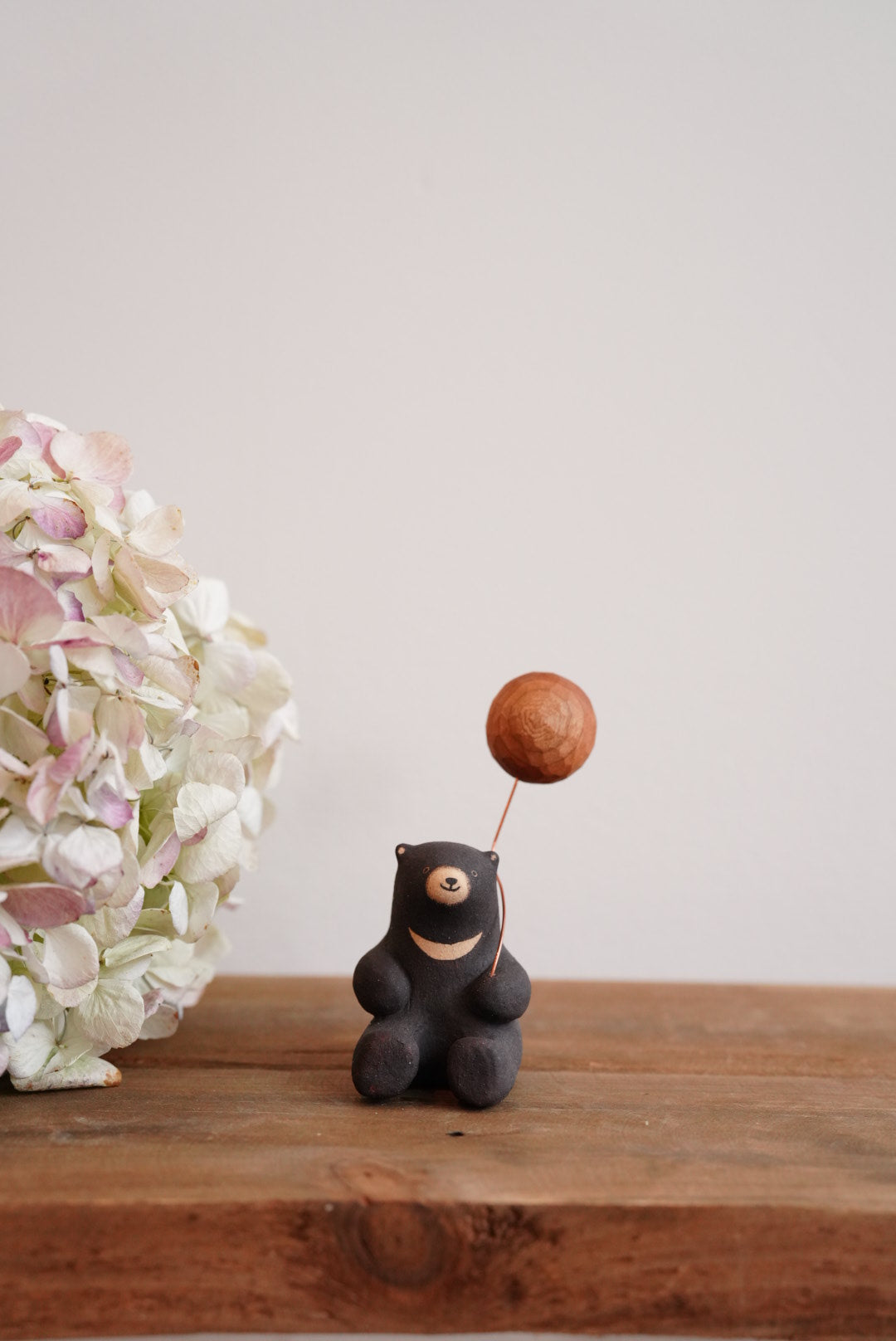 Hanamame 三浦孝之&三浦潤 - Black Bear Figurine
