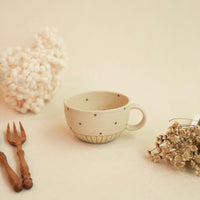 Chiho Yoshida 穗屋工房 Egg Shape Mug - Dots CY25