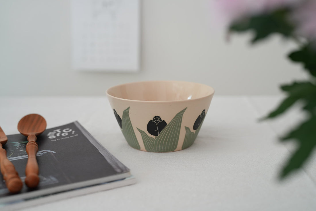 Shirogarasu Studio Black Tulip Small Bowl