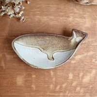 Mashiko Pottery Yoshizawa Whale Mini Plate