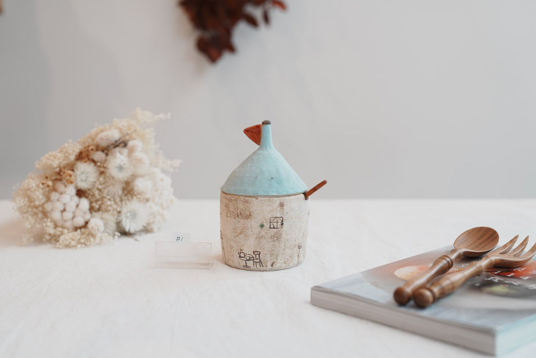 Akemi Suzuki 鈴木明美 - Blue Salt/Sugar Jar AS01a