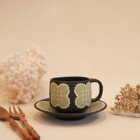Kei Mitsumochi ミツ持啓 Flower with Black Background Mug - Green KM62