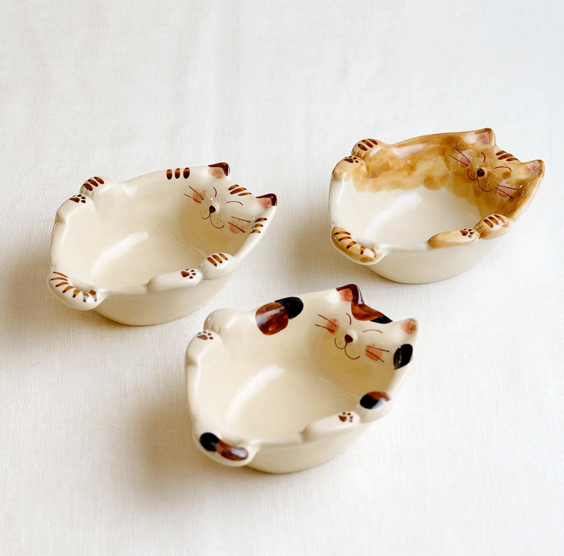 Hasami ware Friendly Cat Small Bowl