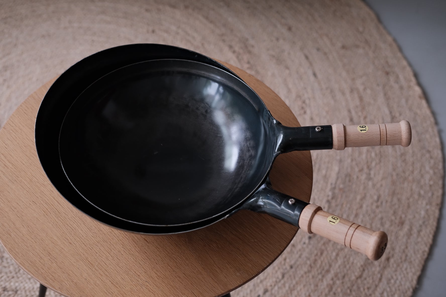 Yamada Kogyosho 山田工業所 Wooden Handle Wok – Yochi Cups