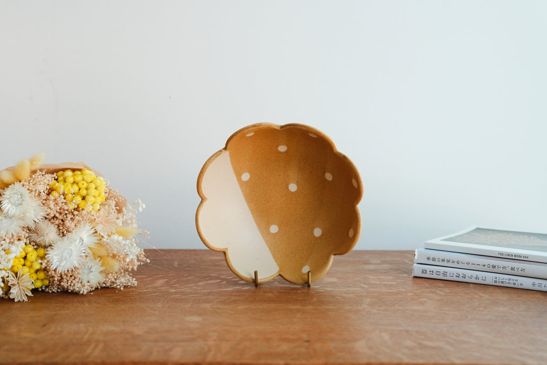 Chiho Yoshida 穗屋工房 Medium Yellow Flower Edge Deep Plate - CY32