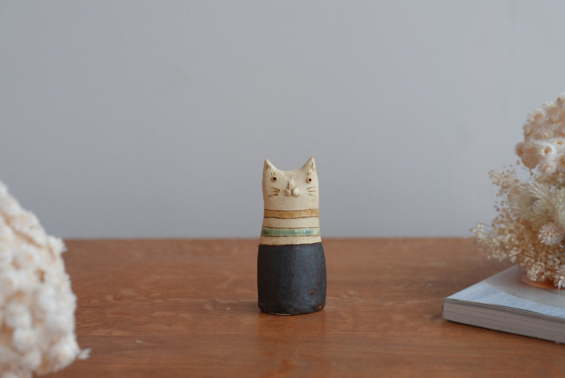 Shoko Hirano 平野照子 Cat Vase SR03