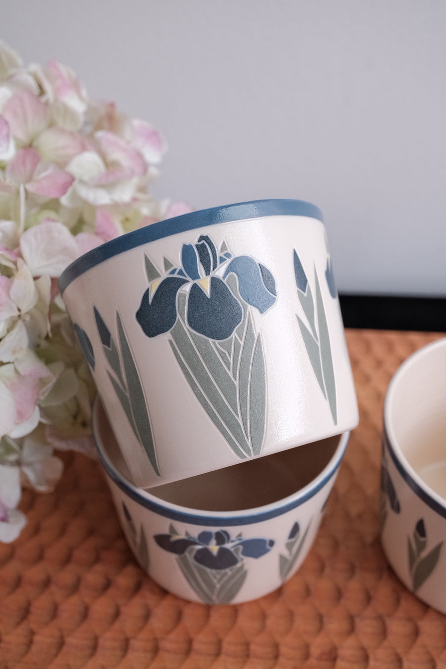 BAIYA Studio Handmade Iris Cup