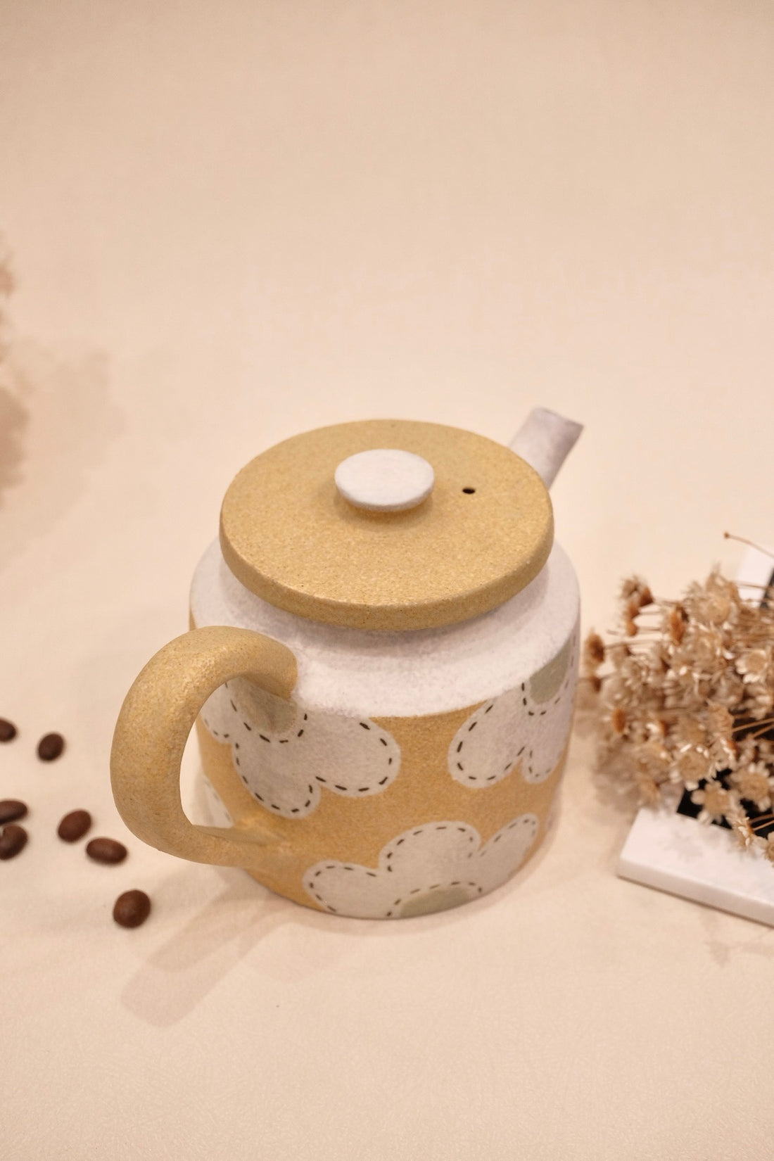 Kei Mitsumochi ミツ持啓 Flower Teapot - Yellow KM76