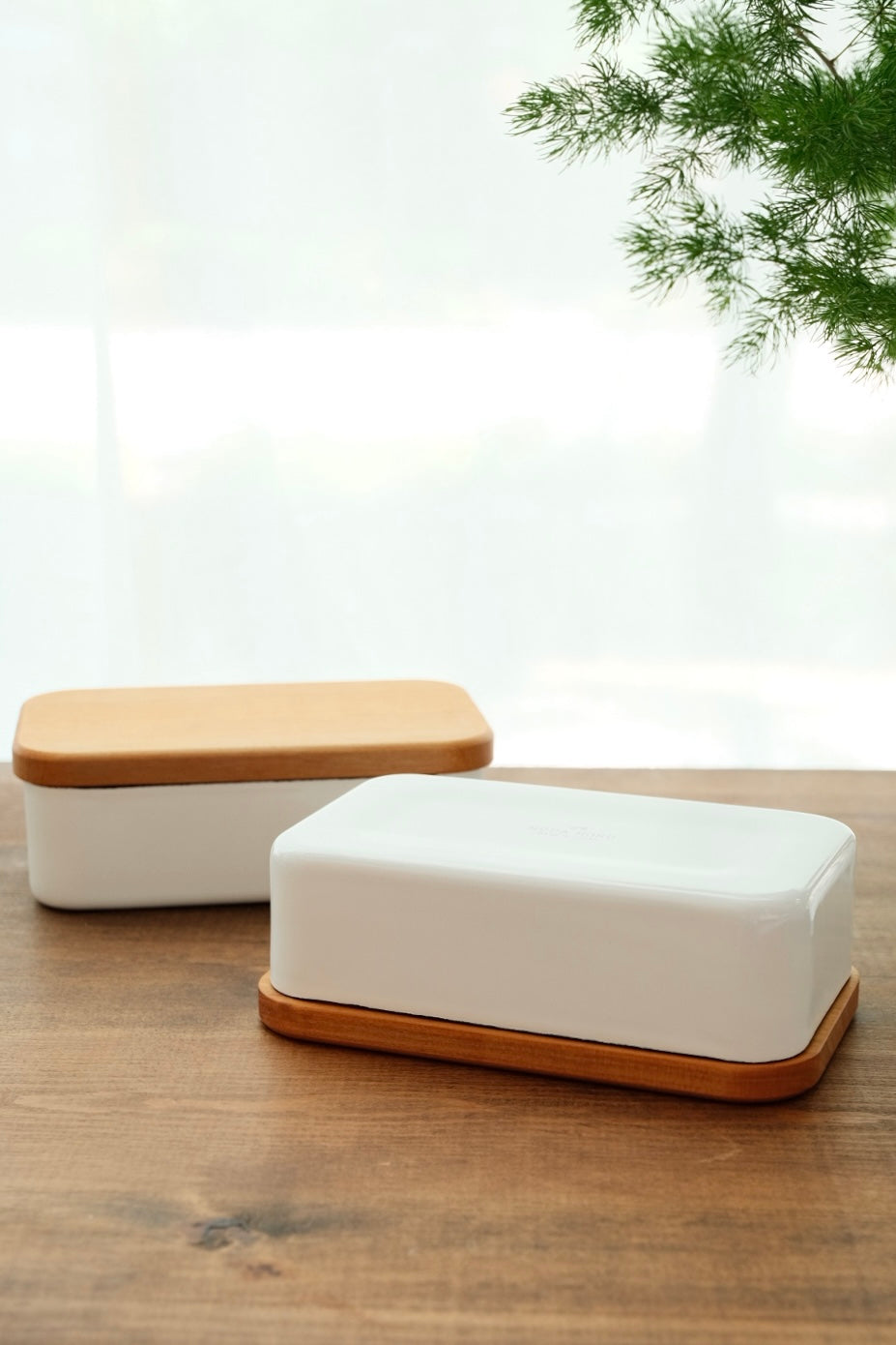 Noda Horo White Series Enamel Butter Case