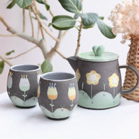 Akemi Nakamura 中村明美 Tulip Teacup AN12