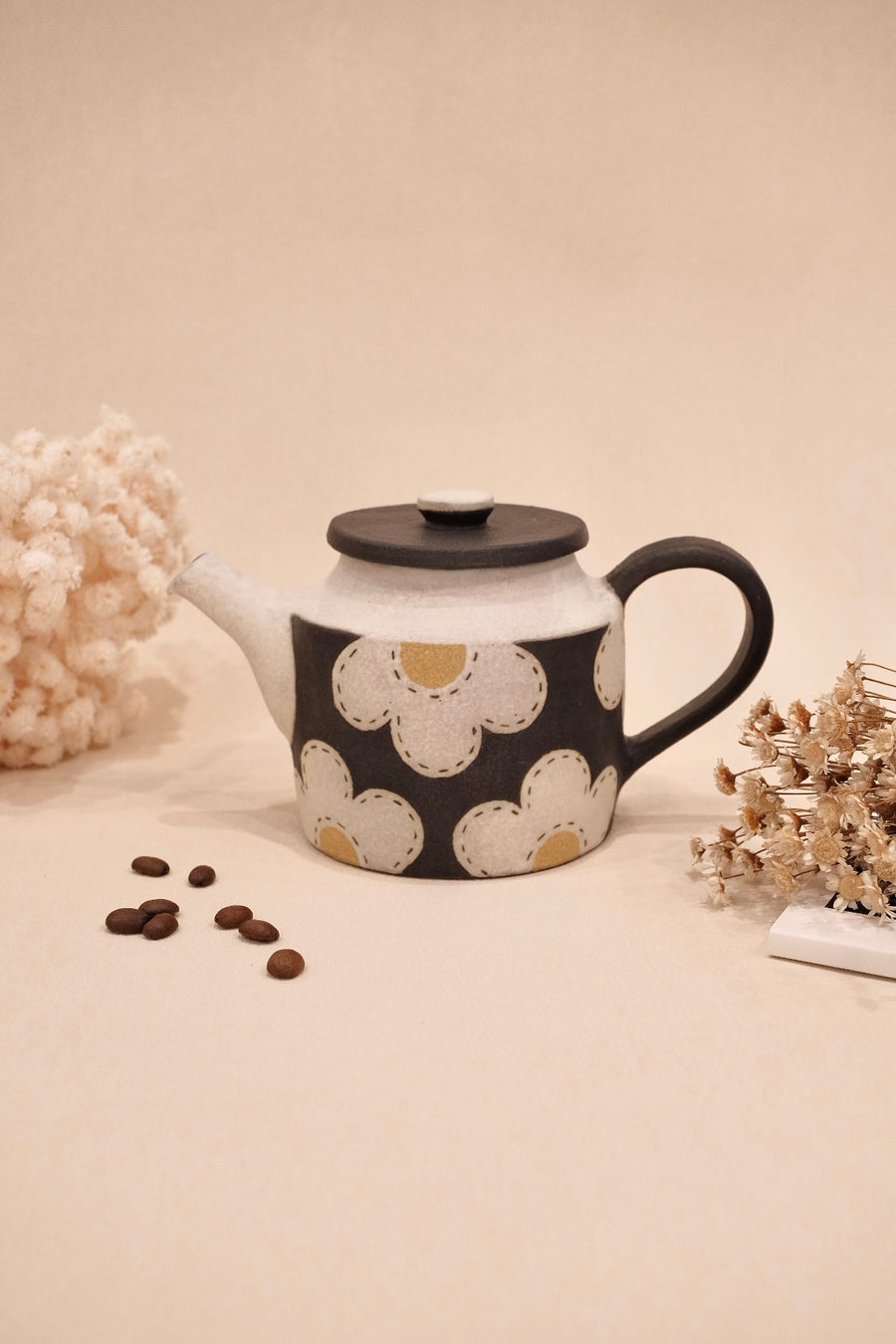 Kei Mitsumochi ミツ持啓 Flower Teapot - Black KM78