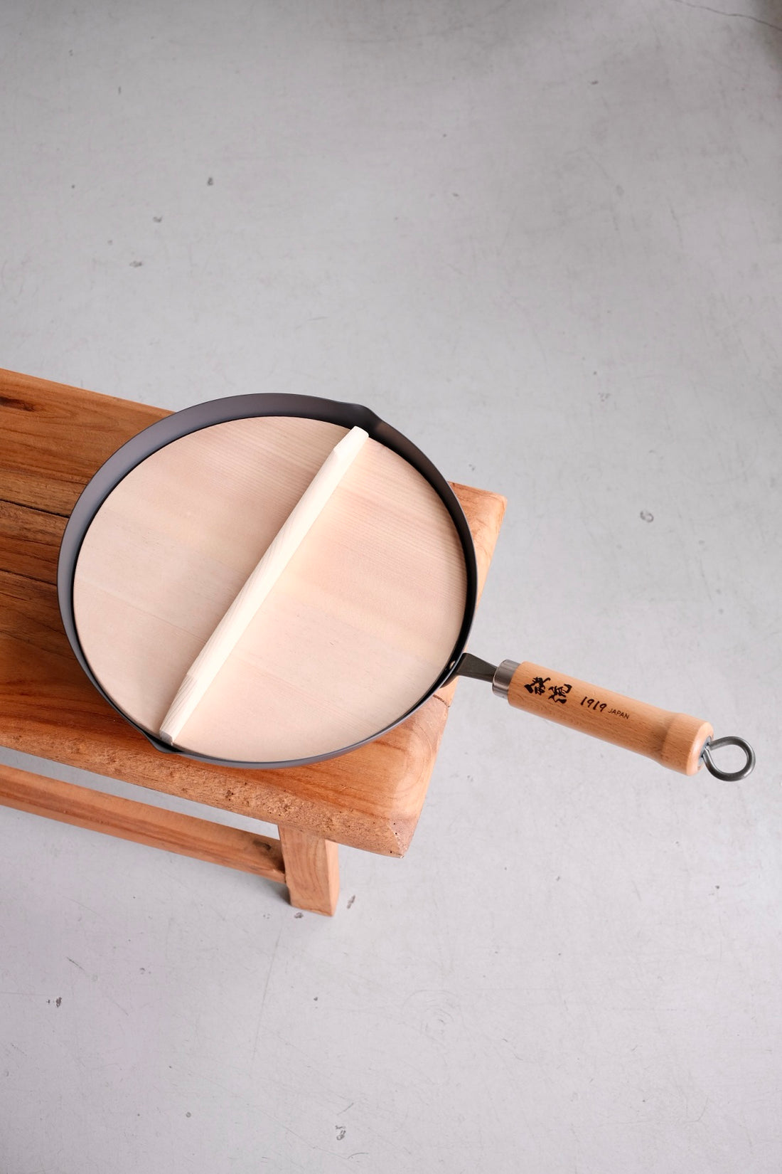 Summit Nitrided Flat Bottom Iron Wok 28cm