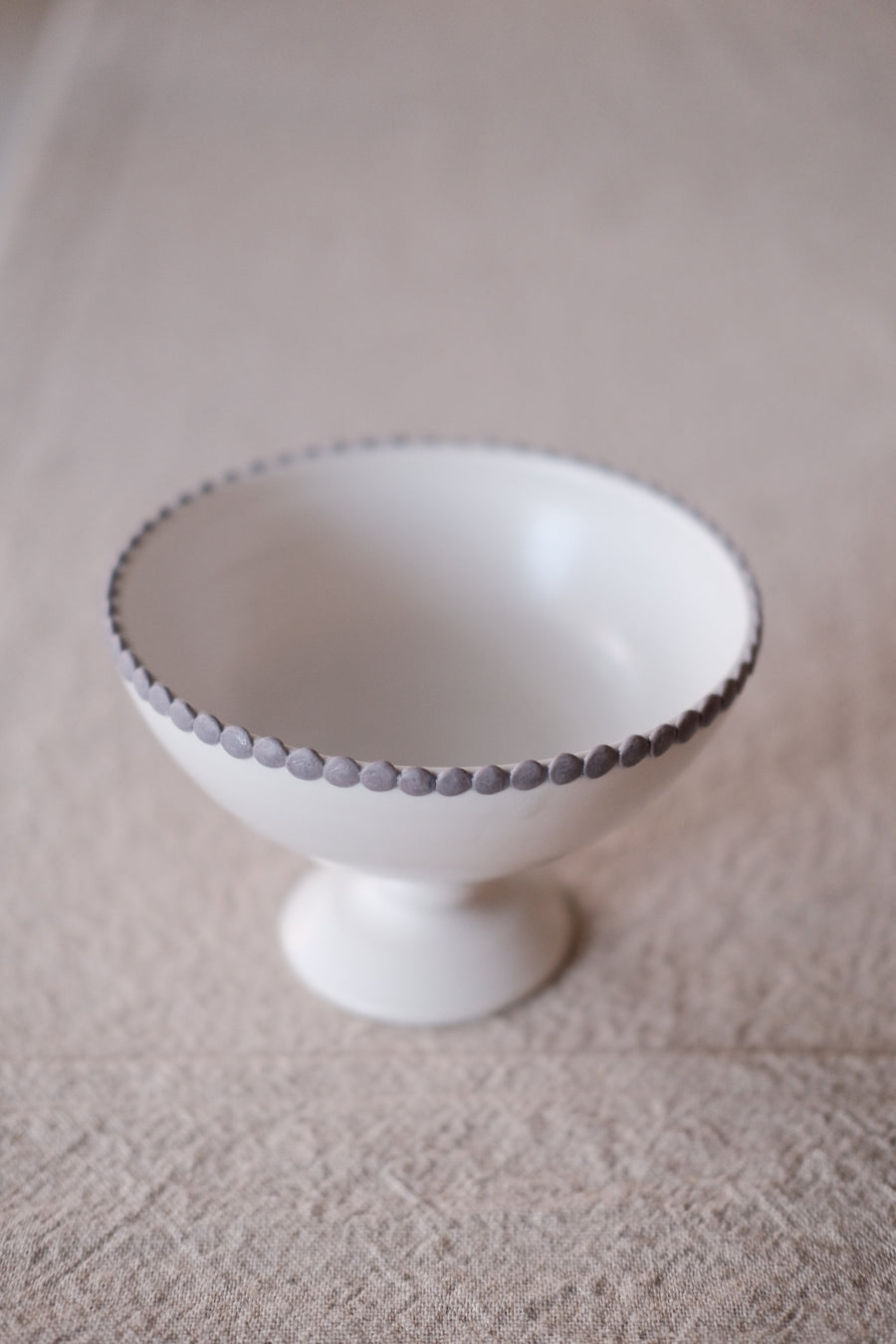 Akiko Uotani 魚谷 あきこ Round Dot Pedestal Bowl