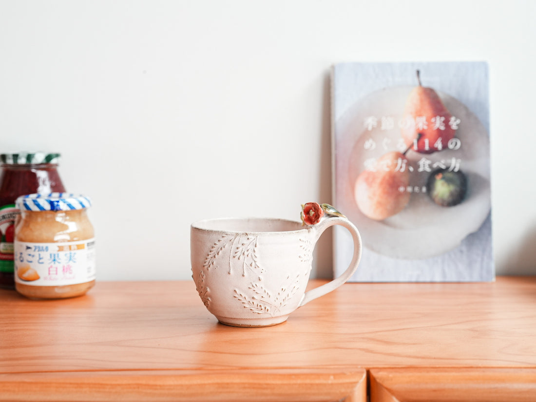 Satomi Motohashi 本橋里美 Dual Colour Flower Mug SM13