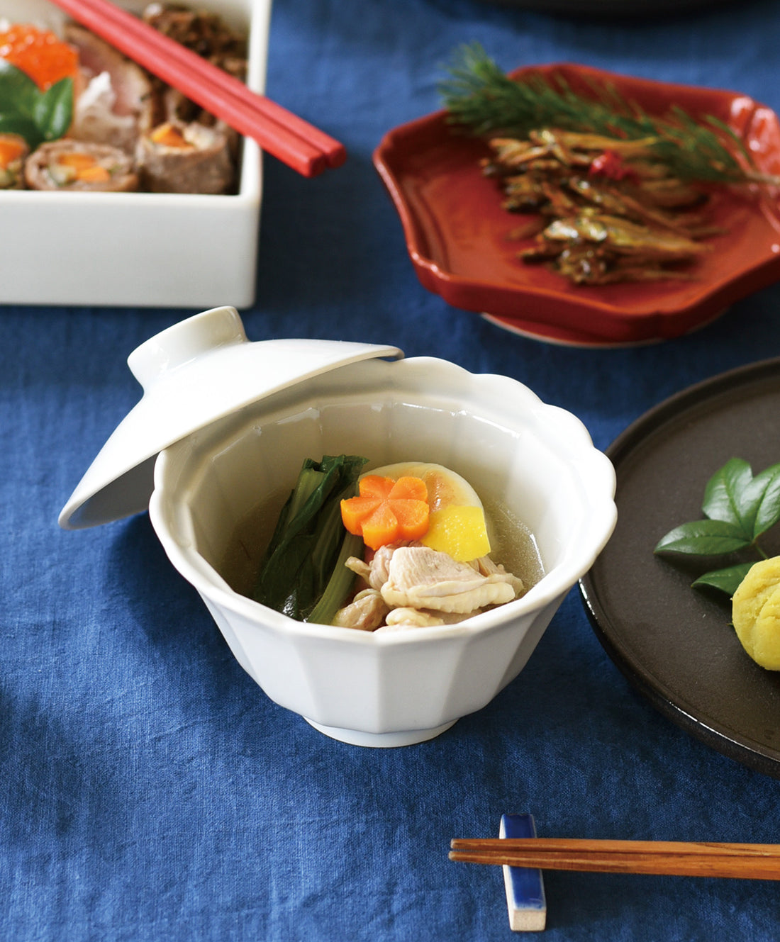 Studio M' Hanayuzu Bowl with Lid