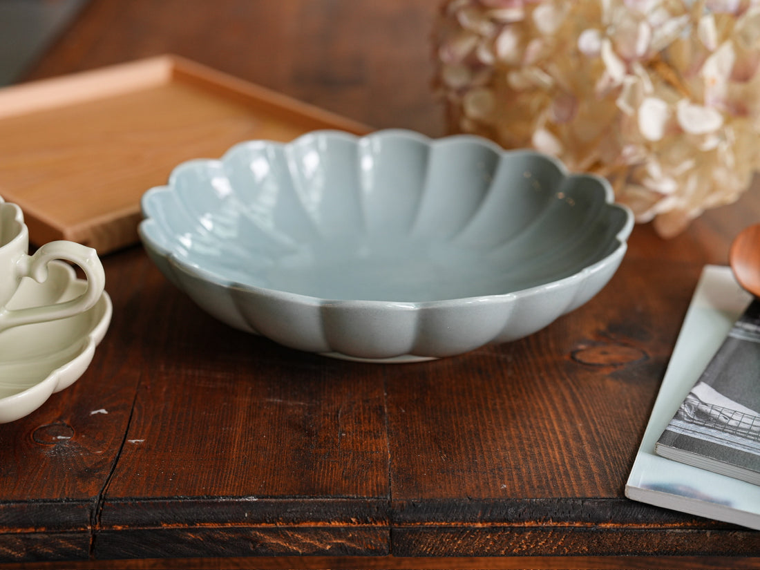 Atelier Gyuusha Floral Shape Deep Bowl
