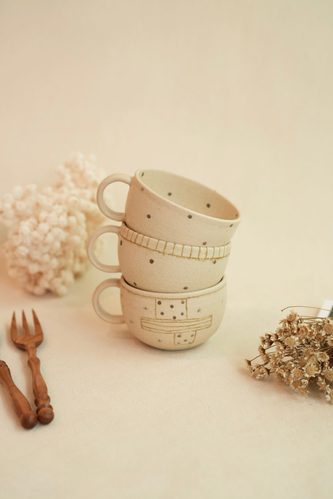 Chiho Yoshida 穗屋工房 Mug - Line & Stars CY13