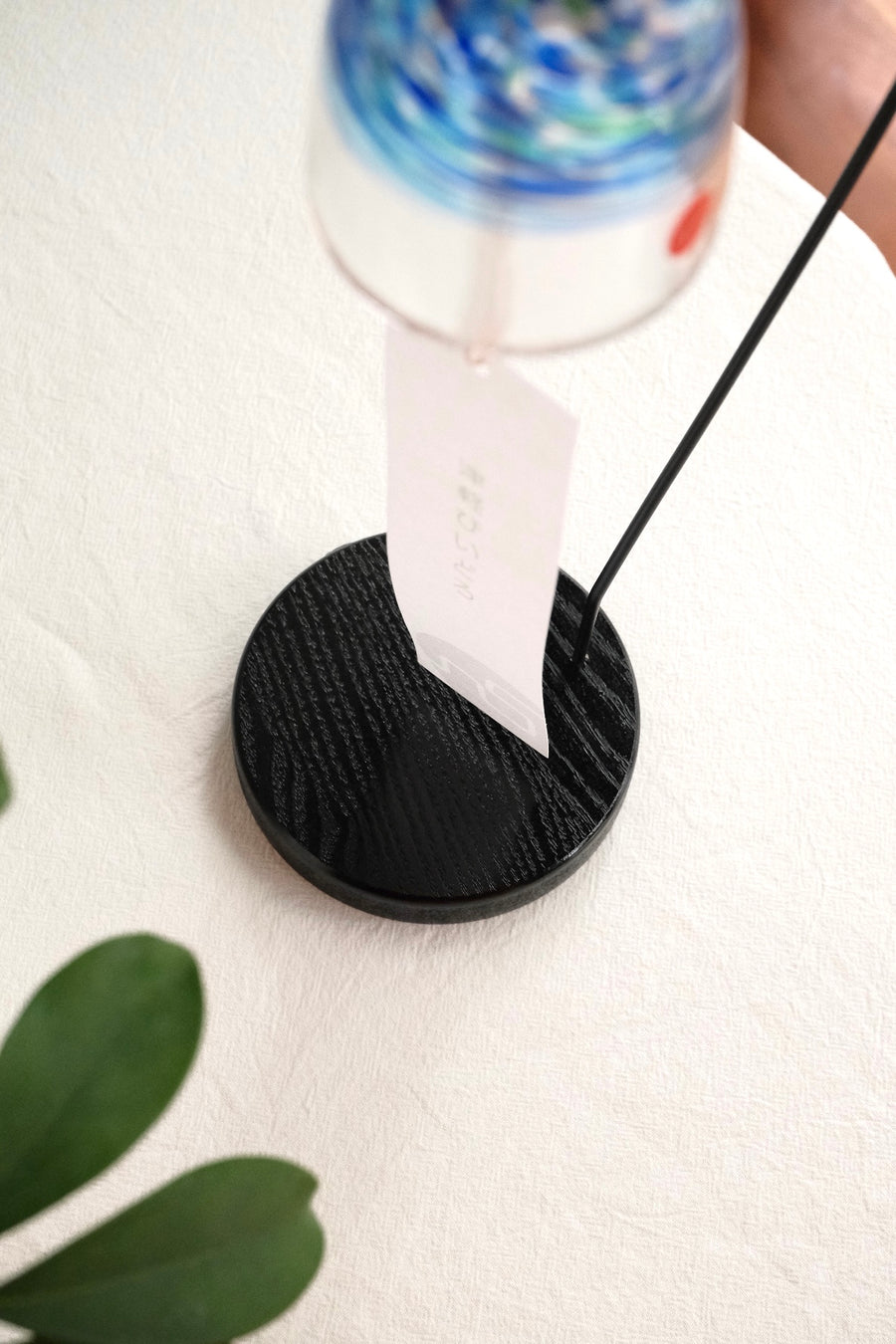 薬師窯 Maneki Neko Wooden Wind Chime Stand