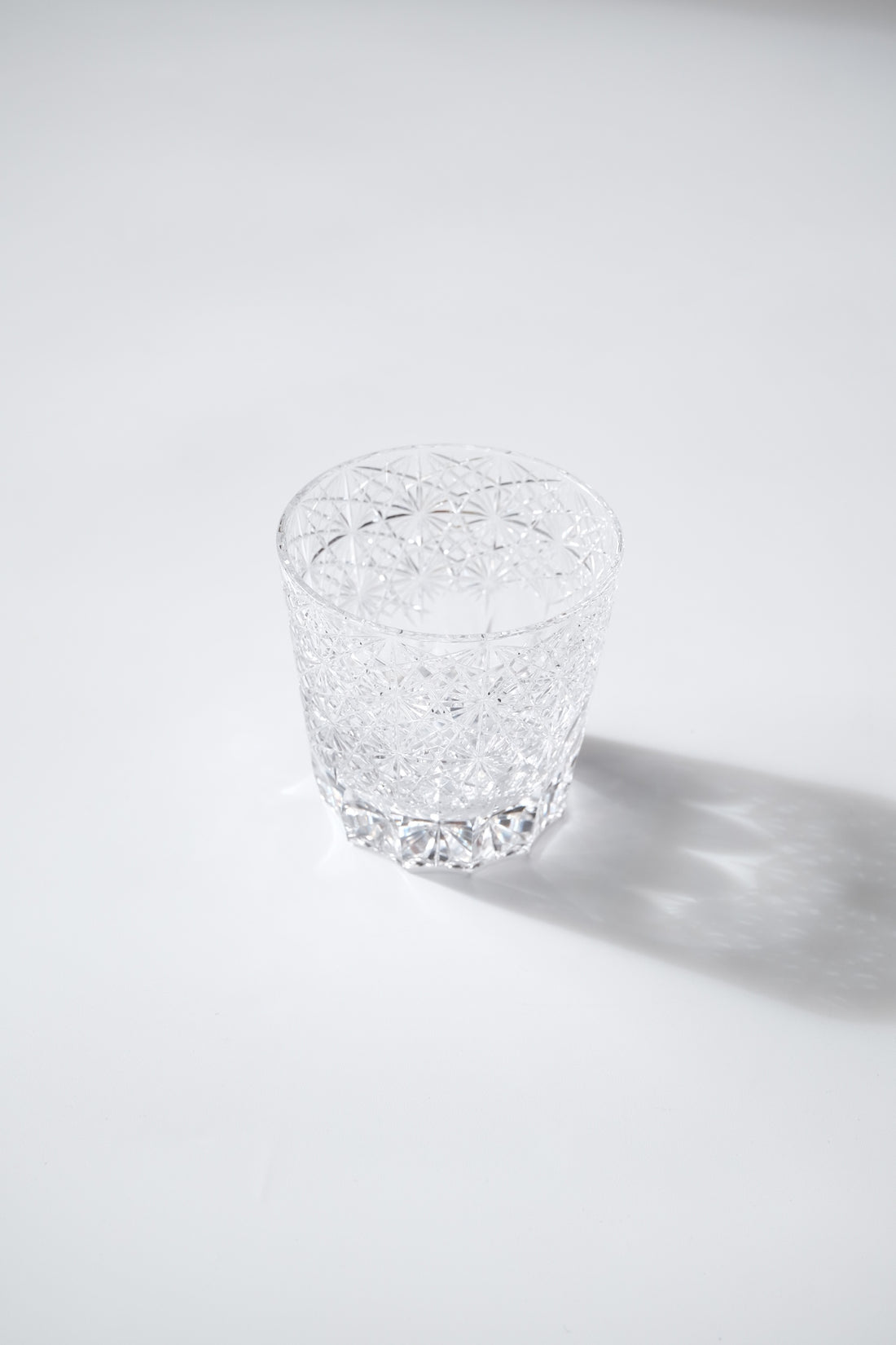 Edo Kiriko Whisky Glass Rock Glass "Large Chrysanthemum" White by Junichi Nabetani, Master of traditional crafts