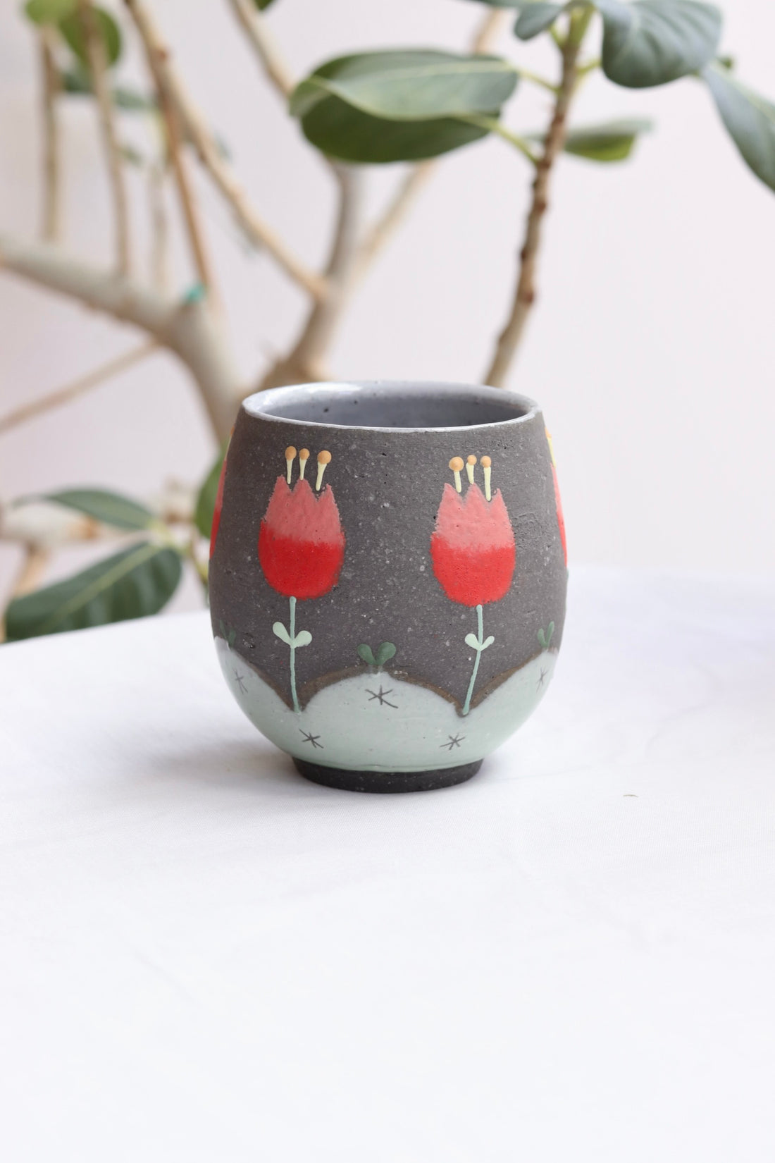 Akemi Nakamura 中村明美 Tulip Teacup AN12