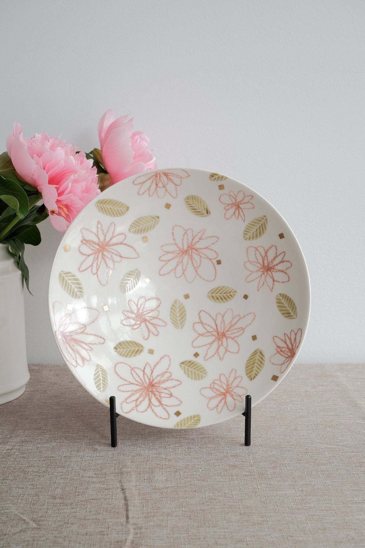 Japanese Plates – Elegant & Handcrafted Designs | Yochi Cups Japanese Plates – Elegant & Handcrafted Designs | Yochi Cups