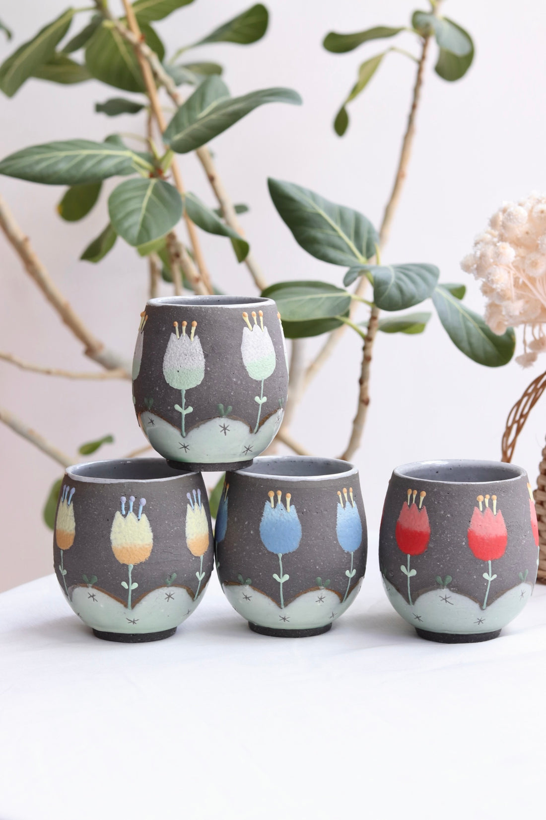 Akemi Nakamura 中村明美 Tulip Teacup AN12