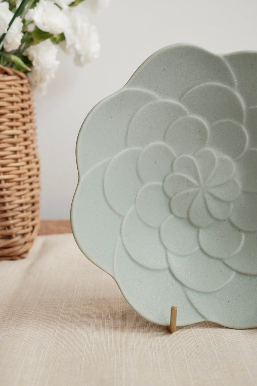 Mashiko Pottery Yoshizawa Mint Green Flower Plate