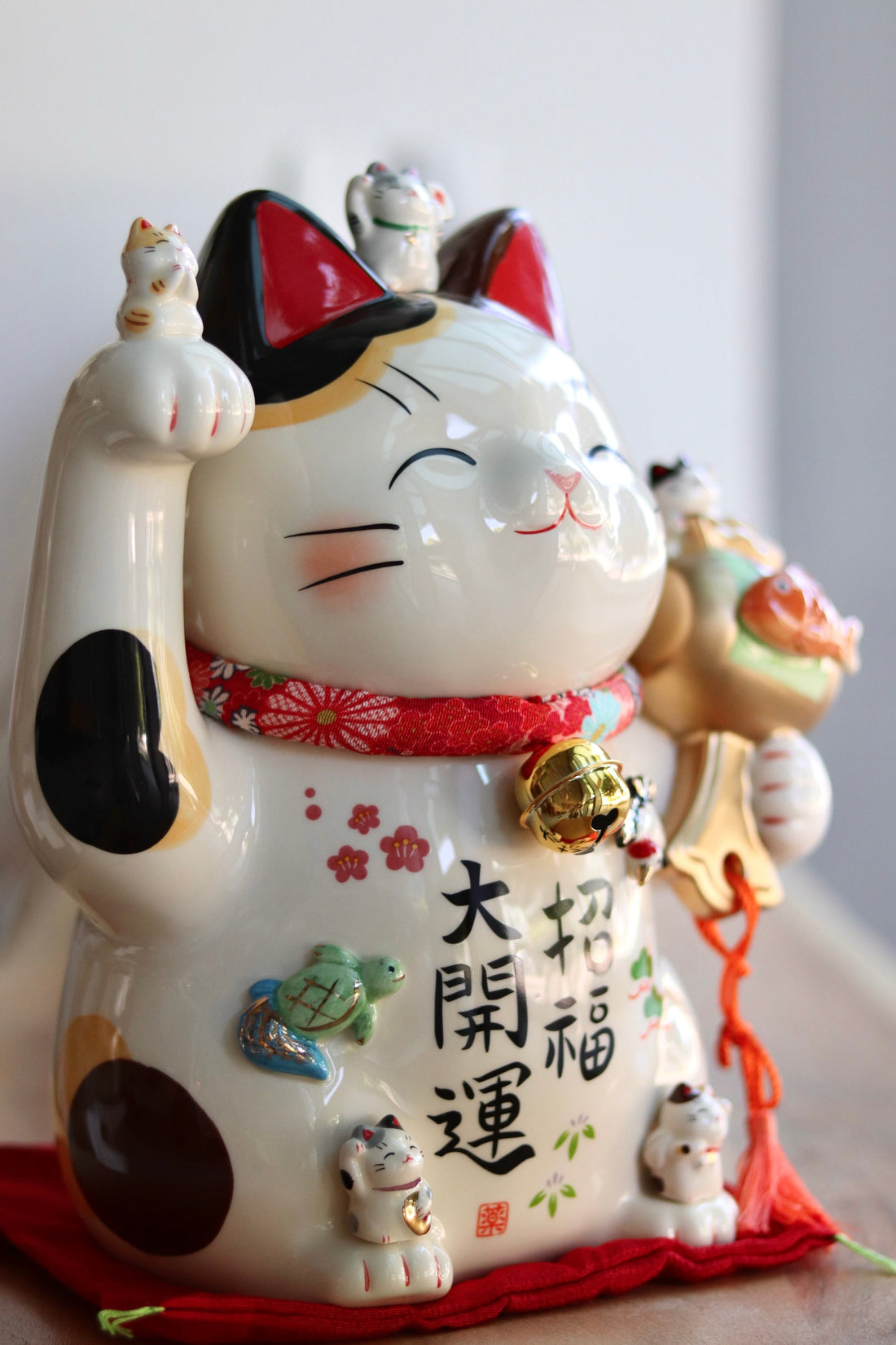 Maneki Neko The Big lucky cat 8.5