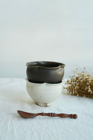 Hirokazu Furutani 古谷浩一 - Dark Brown Flower Shaped 12cm Bowl HF02