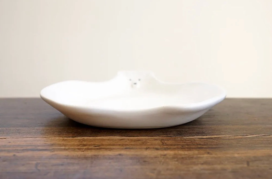 Mashiko Pottery Yoshizawa White Polar Bear Plate