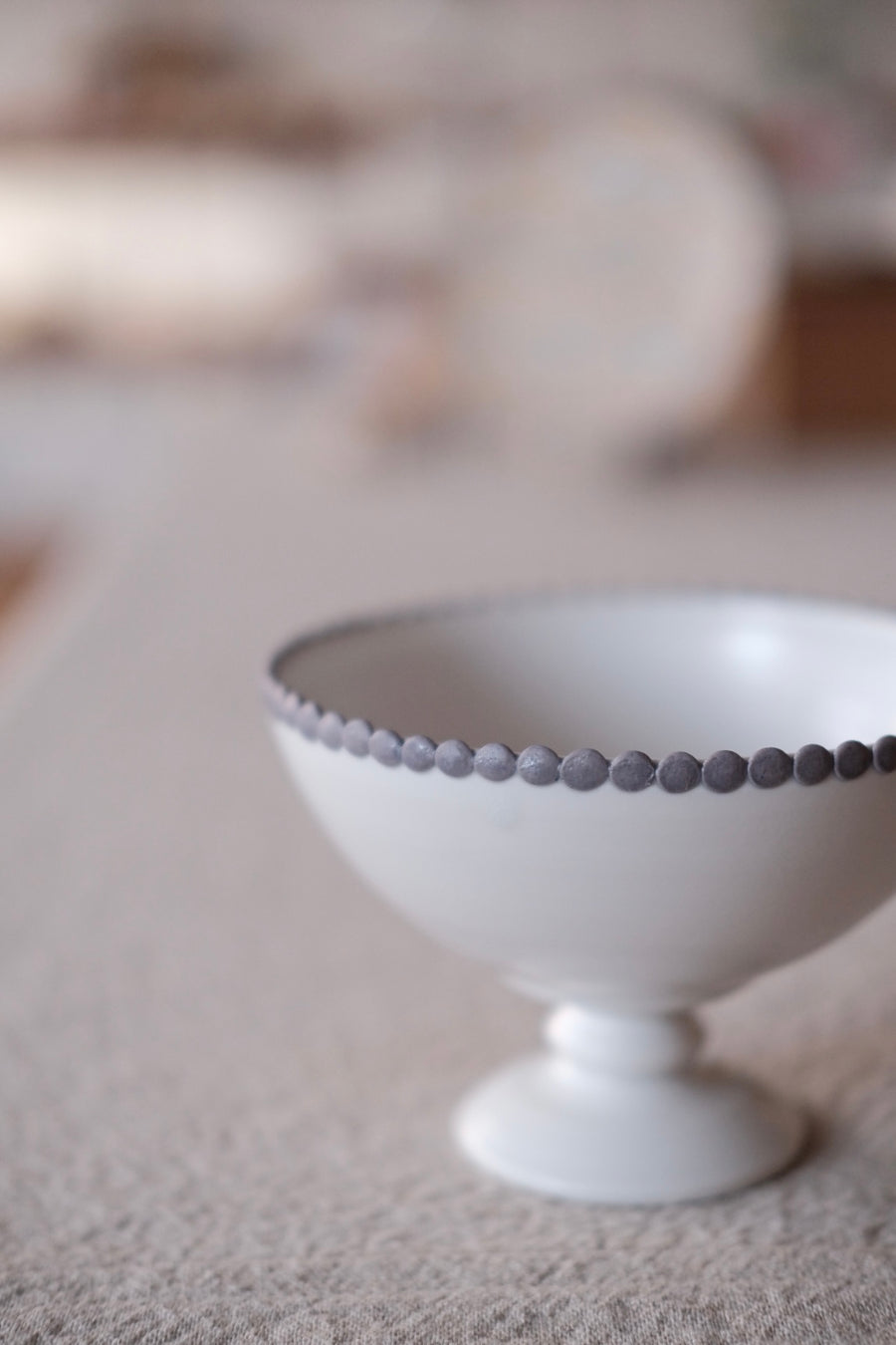 Akiko Uotani 魚谷 あきこ Round Dot Pedestal Bowl