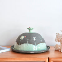 Akemi Nakamura 中村明美 Cake Holder with Lid AN32