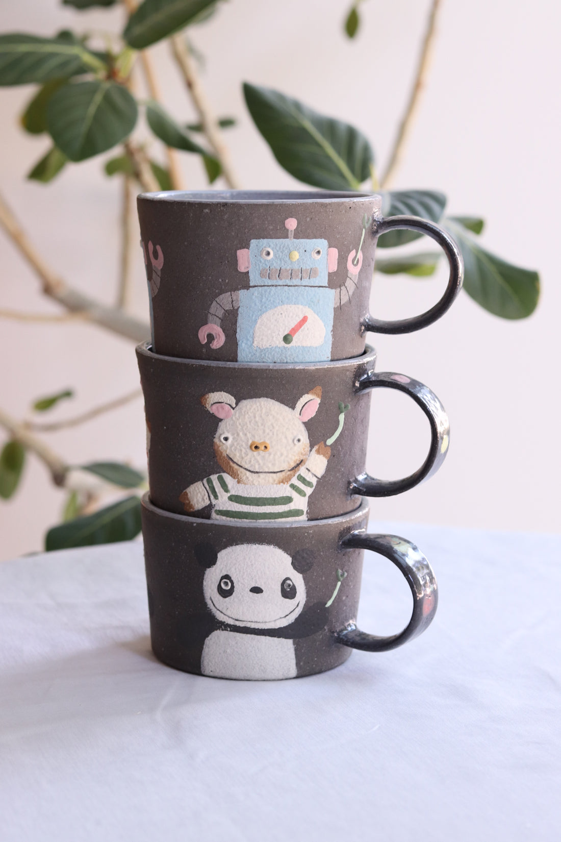 Akemi Nakamura 中村明美 Animal Mug AN03