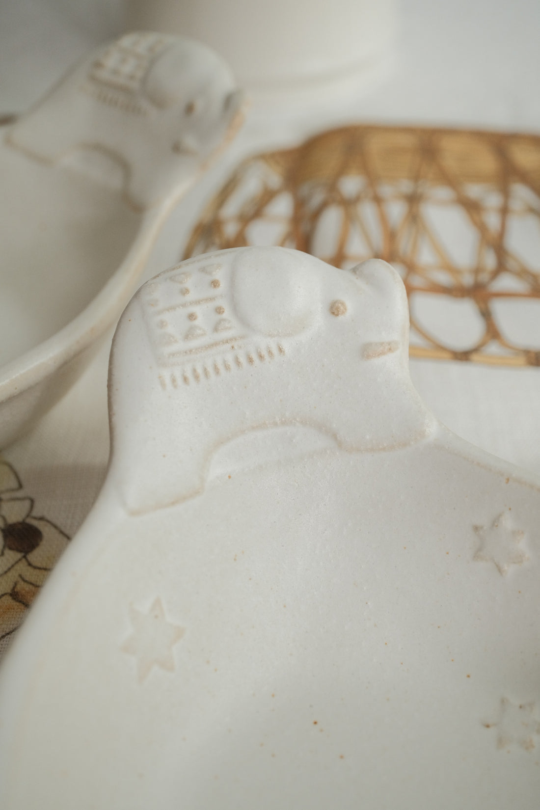 Mashiko Pottery Elephant Bowl